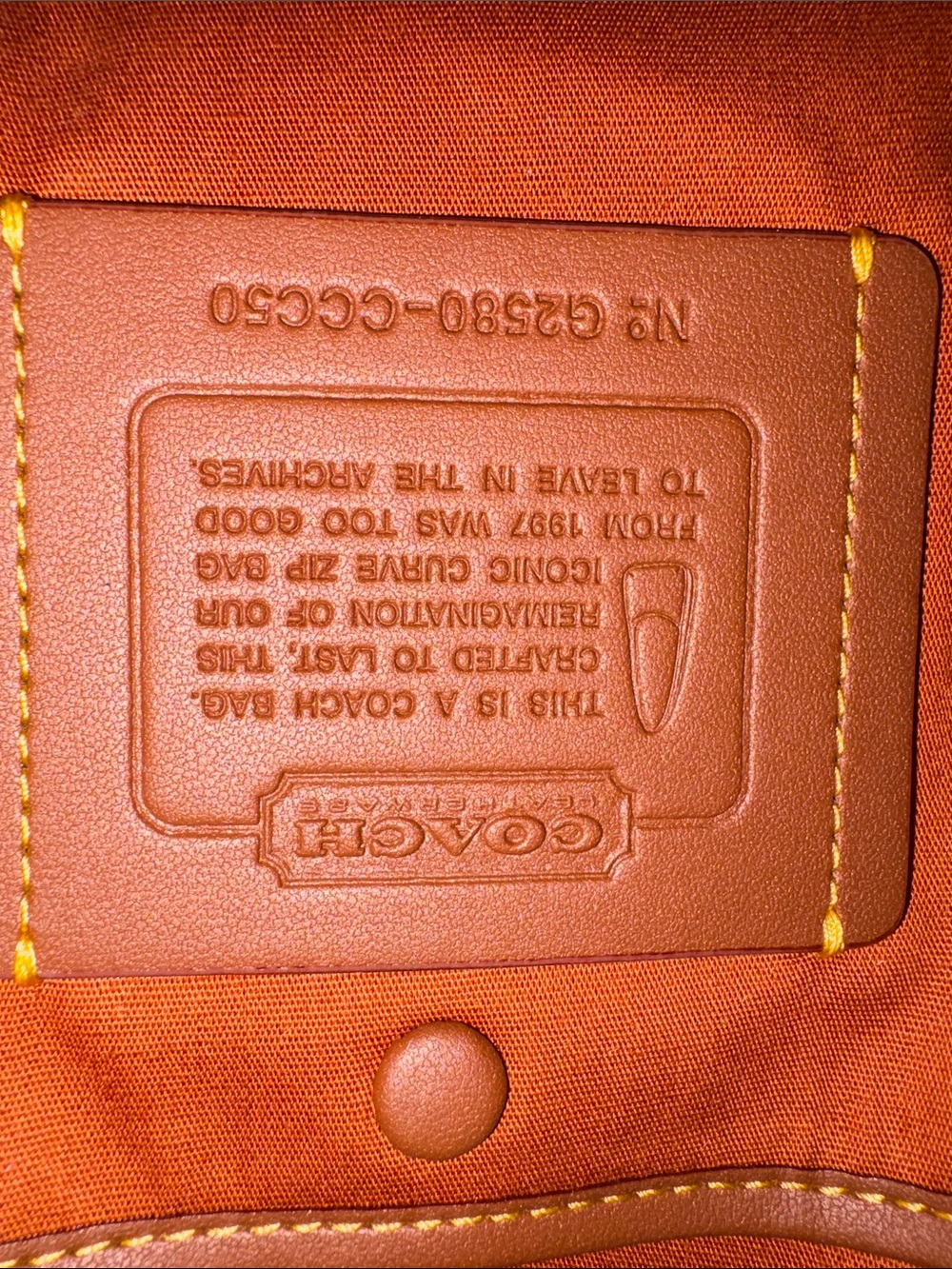 Coach Curve Zip in Crystal Jacquard - Picture 9 of 10